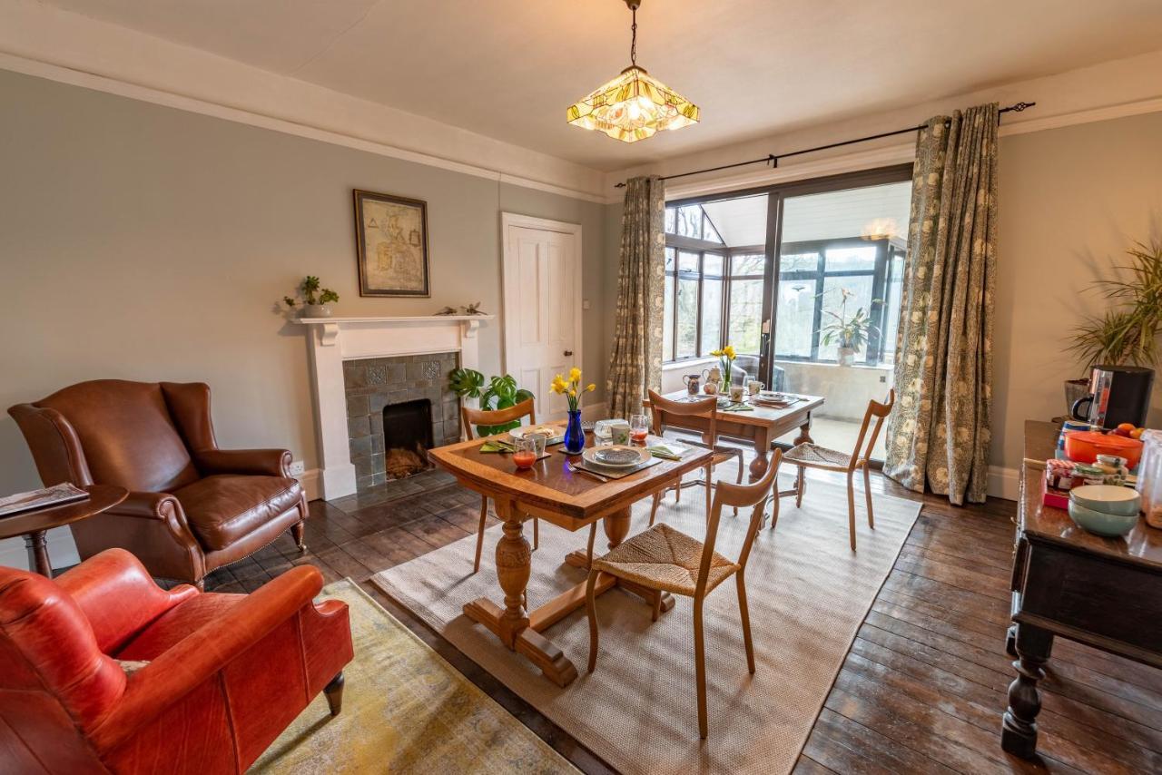 덜버턴 Nutsford House B&B 외부 사진