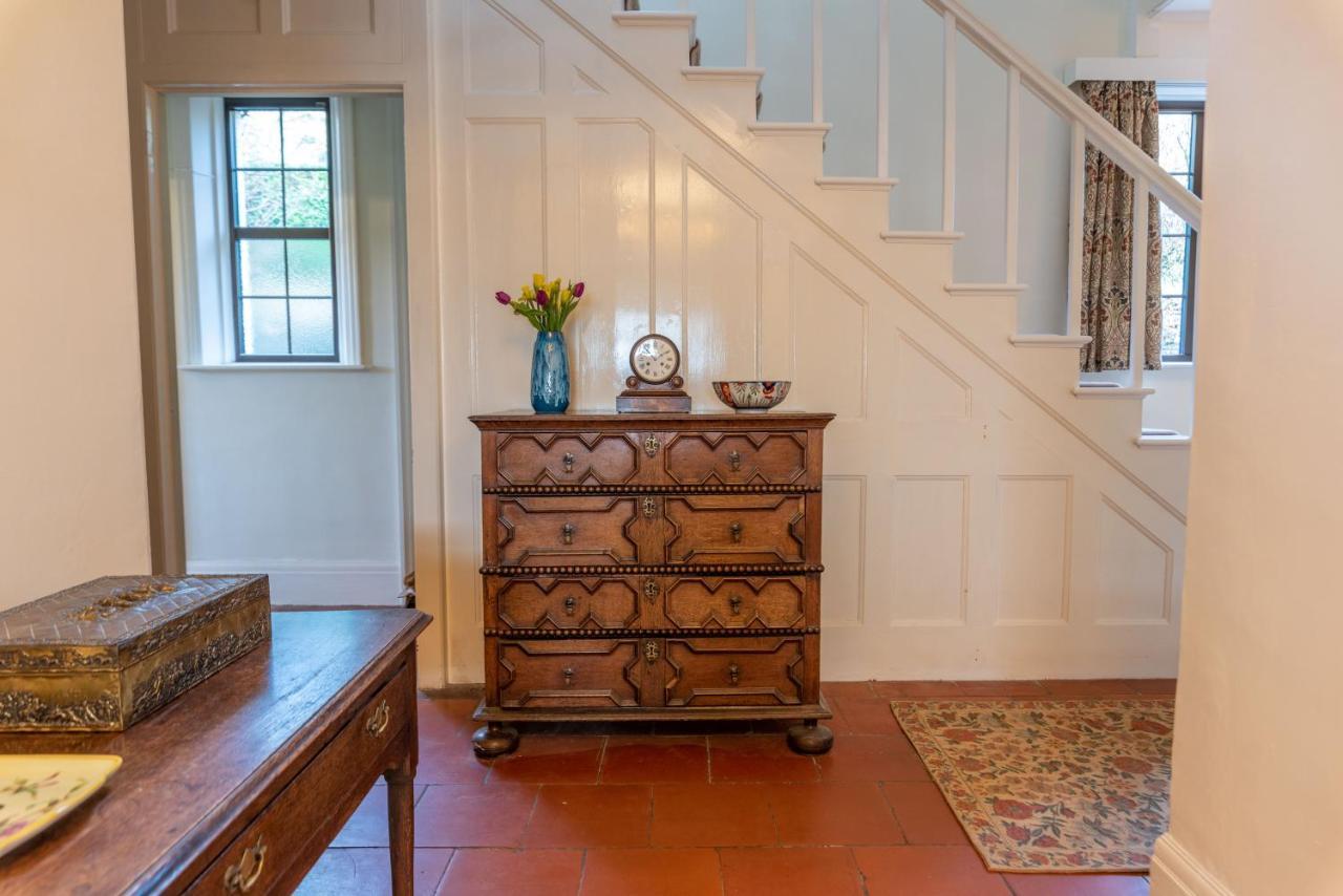 덜버턴 Nutsford House B&B 외부 사진